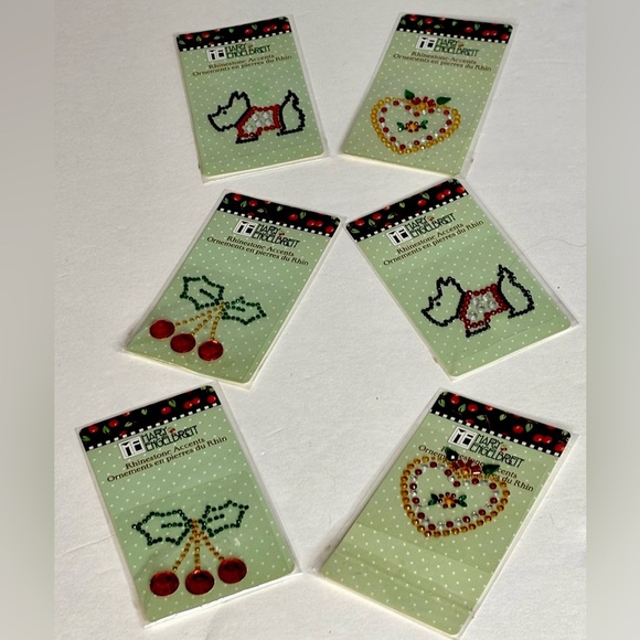 MARY ENGELBREIT RHINESTONE ACCENTS - Picture 1 of 4
